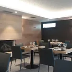 Ezeiza Отель Сан-Себастьян