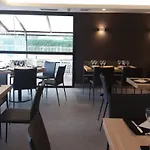 Ezeiza Отель Сан-Себастьян