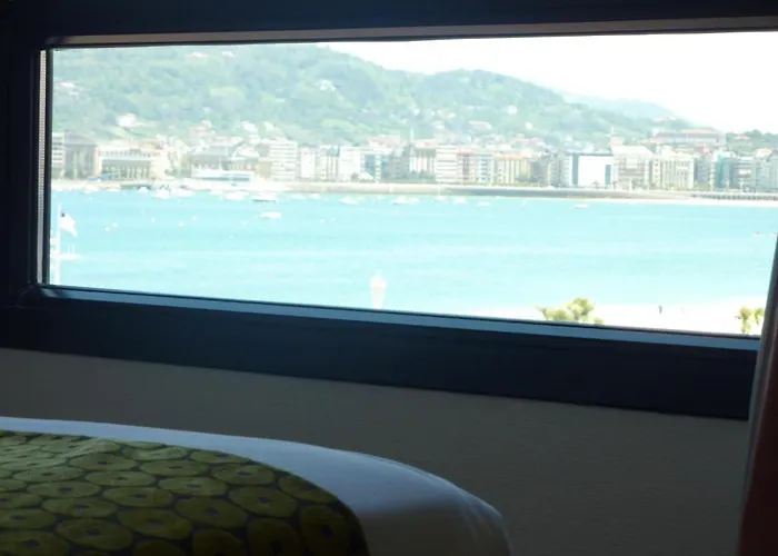 Ezeiza Hotel Saint-Sébastien